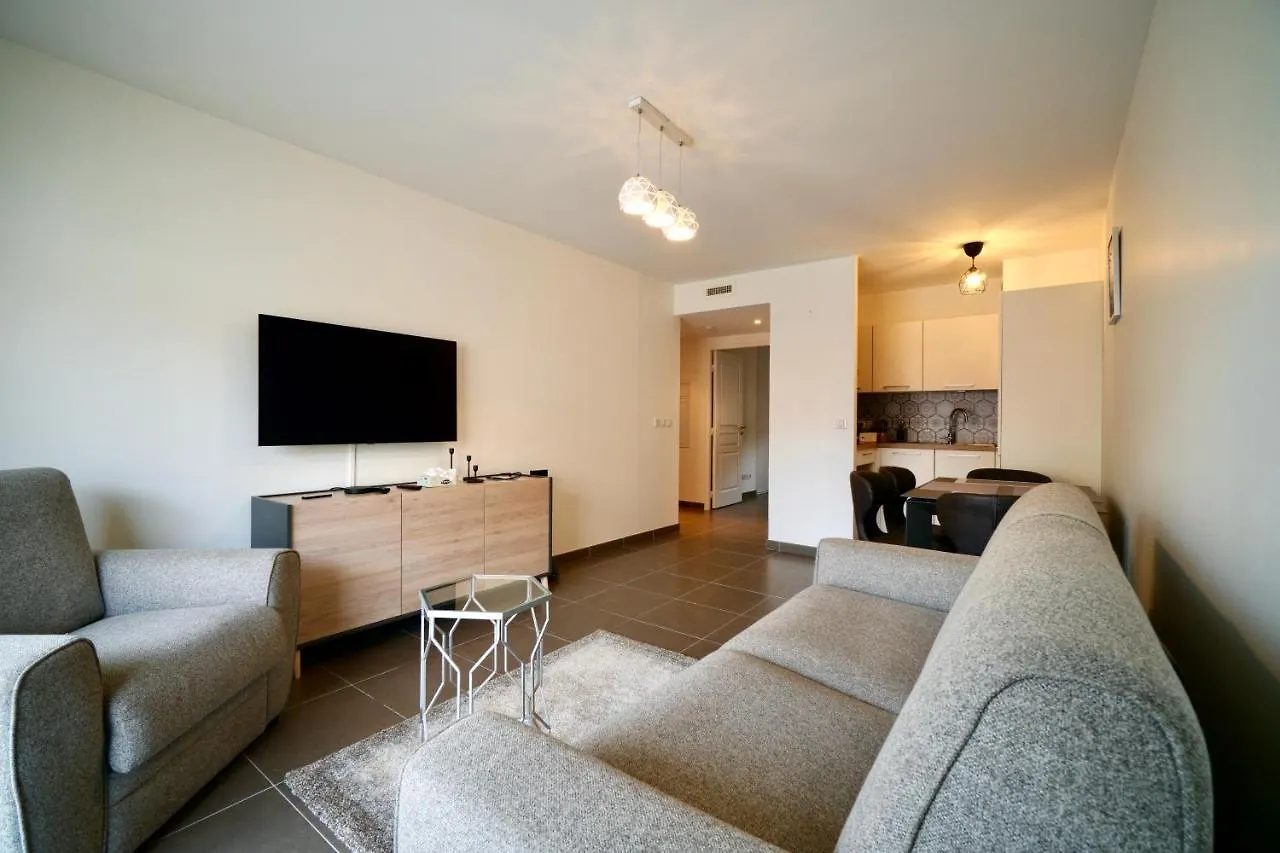 Apartment Montaigne Cannes France